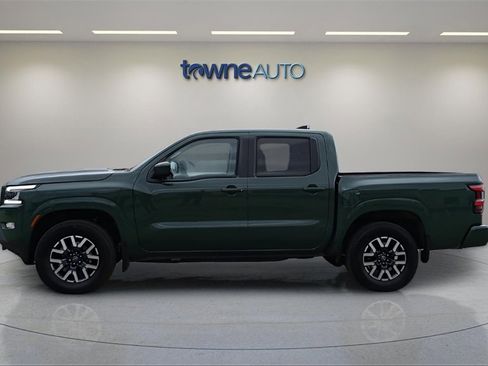 Used 2024 Nissan Frontier SL image 2