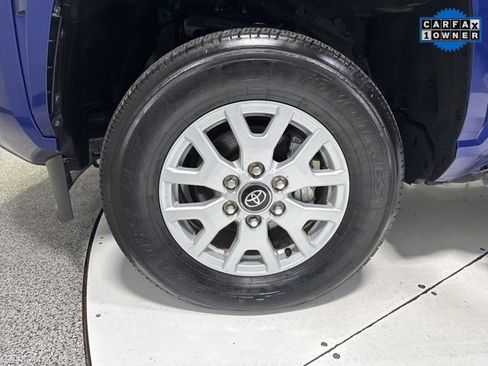 Used 2025 Toyota Tacoma SR5 image 5