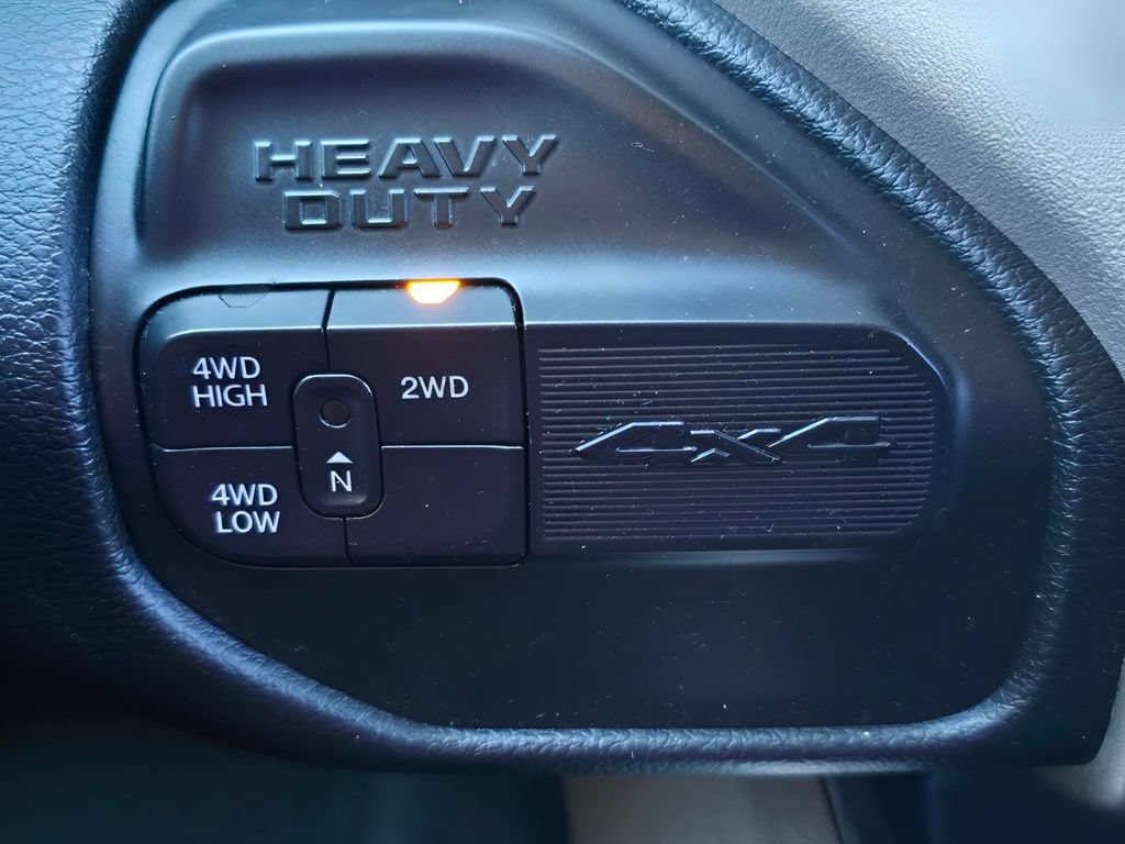 Used 2020 RAM 2500 Laramie w/ Chrome Appearance Group AWD/4WD image 27