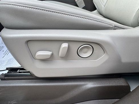 Used 2024 GMC Sierra 1500 SLT w/ SLT Premium Plus Package image 13