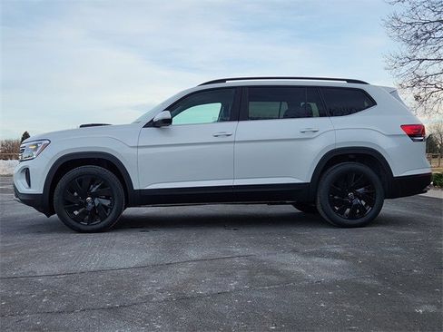 New 2026 Volkswagen Atlas SE image 4