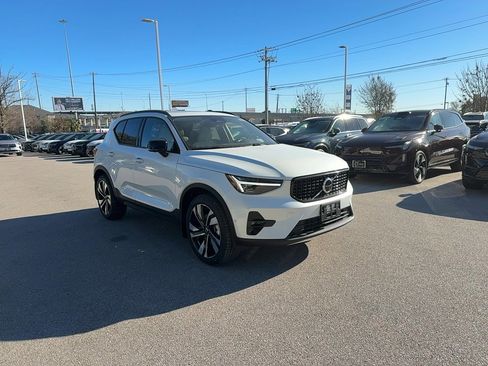 New 2026 Volvo XC40 B5 Ultra w/ Climate Package AWD/4WD image 8