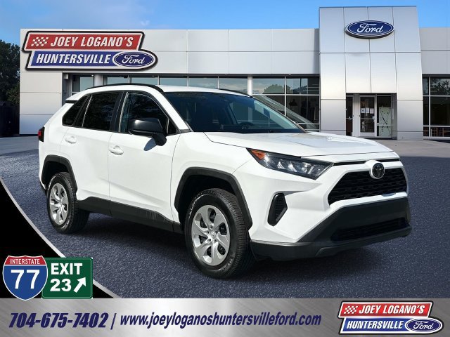 Used 2019 Toyota RAV4 LE AWD/4WD image 1