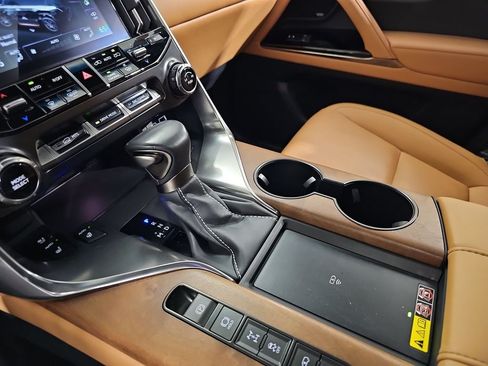 Certified 2024 Lexus LX 600 4WD w/ Luxury Package image 25