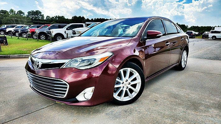Used 2013 Toyota Avalon Limited FWD image 1