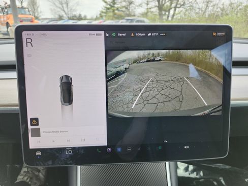 Used 2018 Tesla Model 3 Long Range image 4