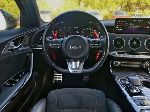 Used 2023 Kia Stinger GT2 AWD/4WD image 13