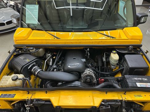 Used 2003 HUMMER H2 w/ Preferred Equipment Group image 7