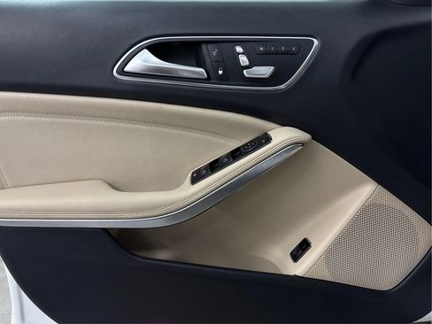 Used 2019 Mercedes-Benz GLA 250 4MATIC image 25