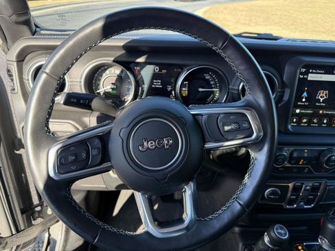 Used 2023 Jeep Wrangler Sahara w/ Cold Weather Group image 12