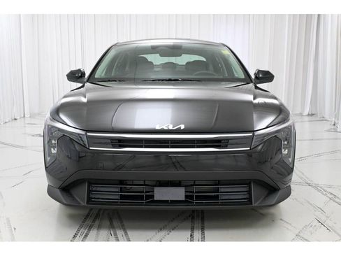 New 2025 Kia K4 image 3
