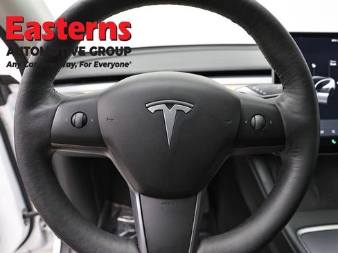 Used 2021 Tesla Model Y Long Range AWD/4WD image 10