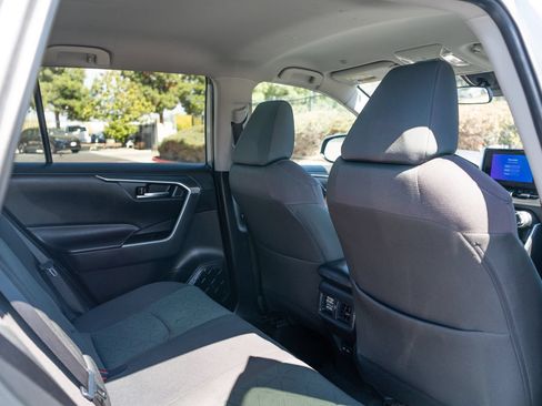 Certified 2024 Toyota RAV4 XLE AWD/4WD image 21