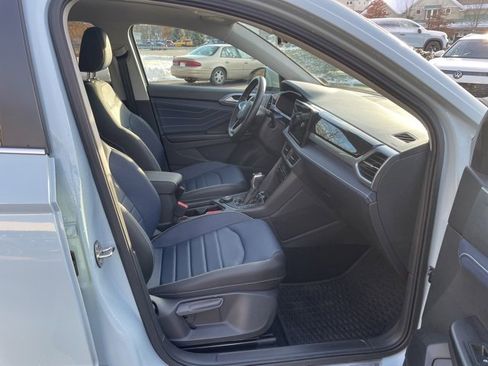 Certified 2025 Volkswagen Taos SEL image 11