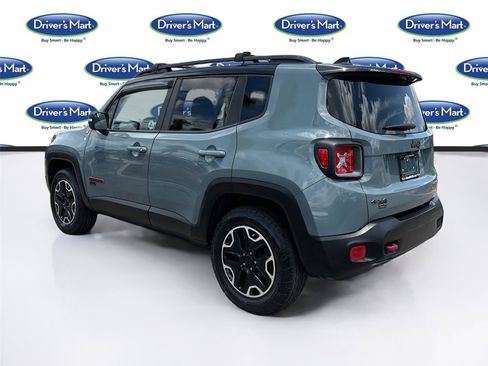 Used 2016 Jeep Renegade Trailhawk w/ Premium Trailhawk Package AWD/4WD image 5