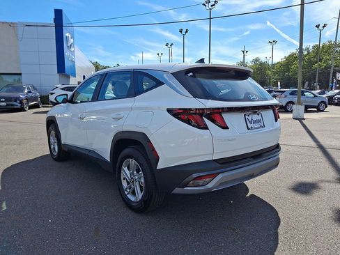 Used 2025 Hyundai Tucson SE image 27
