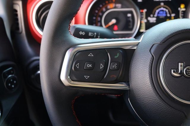 Used 2023 Jeep Wrangler Unlimited Rubicon AWD/4WD image 14