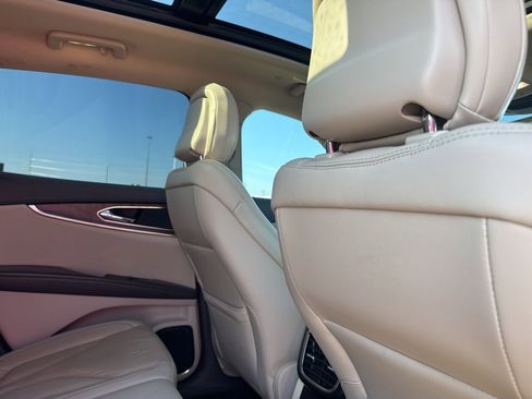 Used 2020 Lincoln Nautilus Reserve image 15