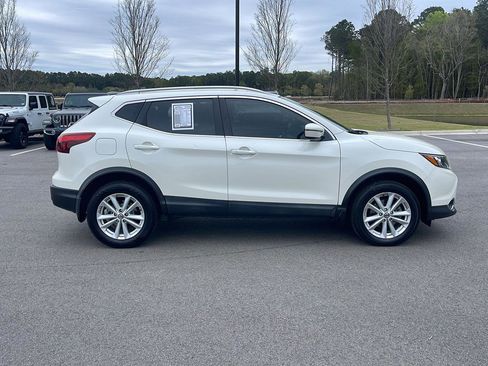 Used 2019 Nissan Rogue Sport SV w/ All-Weather Package FWD image 8