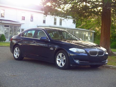 Used 2013 BMW 528i xDrive Sedan AWD/4WD image 6