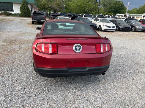Used 2010 Ford Mustang Coupe RWD image 11