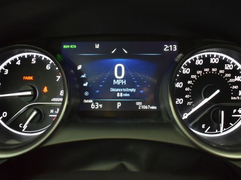 Used 2023 Toyota Camry SE image 16