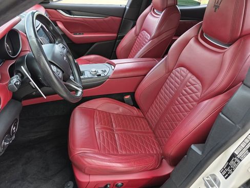 Used 2019 Maserati Levante GTS AWD/4WD image 11