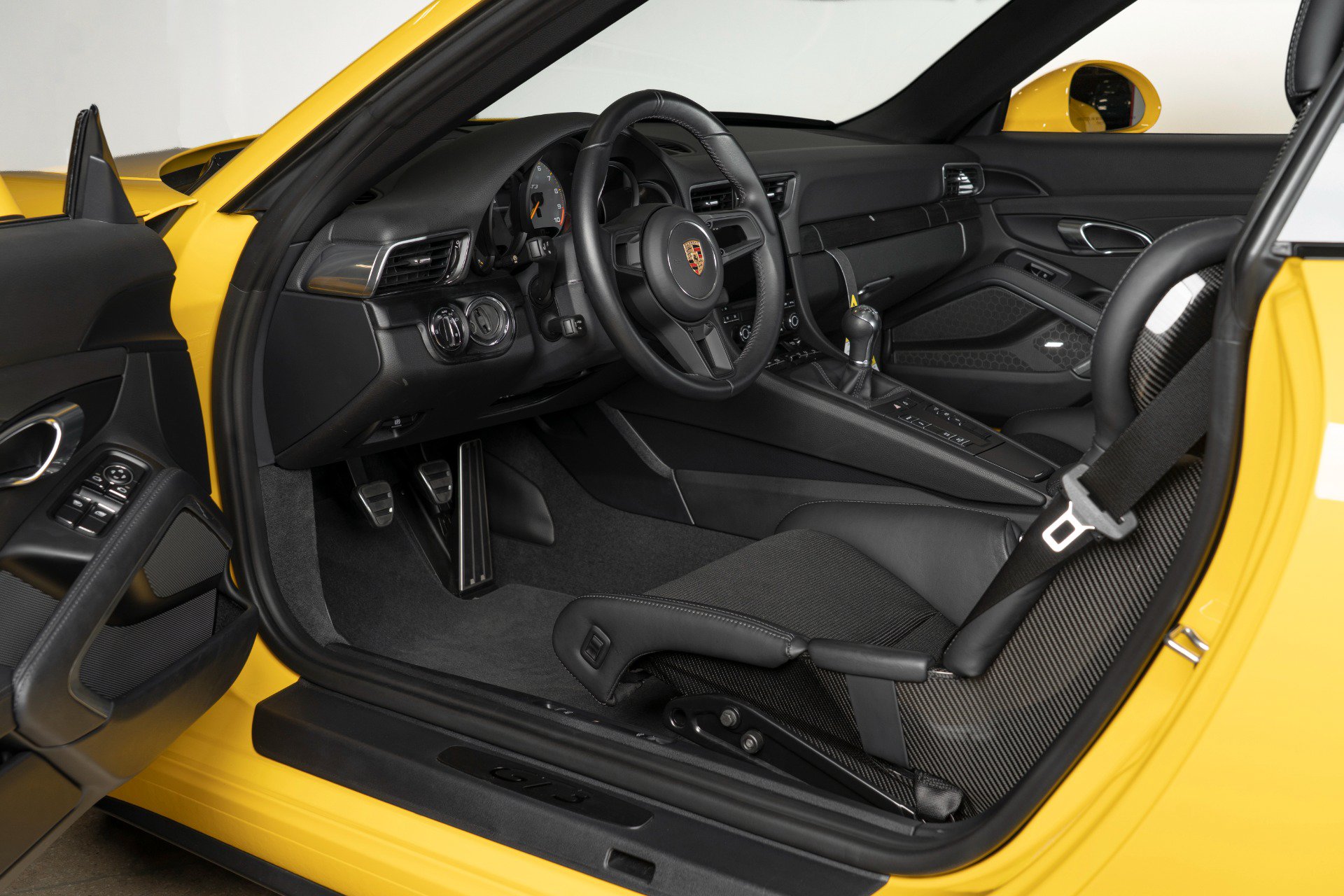 Used 2019 Porsche 911 GT3 RWD image 15