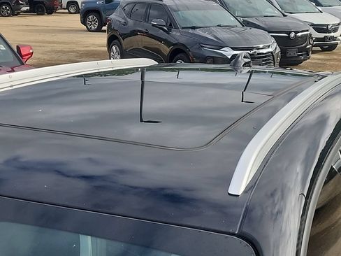 Used 2024 Chevrolet Blazer EV LT AWD/4WD image 4