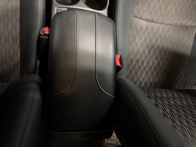 Used 2018 Nissan Rogue SV AWD/4WD image 17