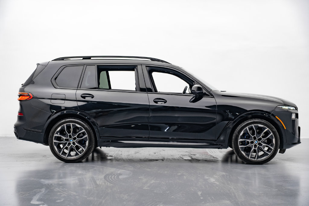 Used 2025 BMW X7 M60i w/ Executive Package AWD/4WD image 29