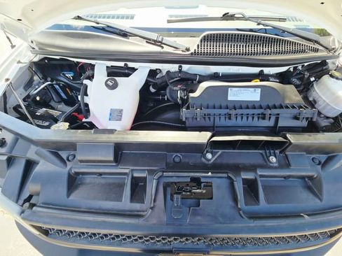 Used 2019 Chevrolet Express 2500 RWD image 19
