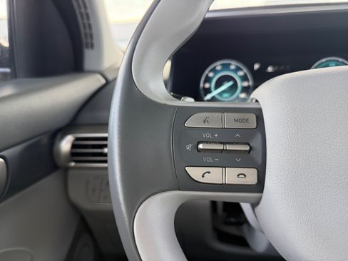 Used 2022 Hyundai Nexo Blue FWD image 21