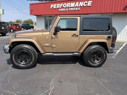 Used 2015 Jeep Wrangler Sahara w/ Dual Top Group AWD/4WD image 8