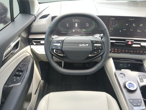 New 2026 Kia Sportage EX w/ EX Panoramic Sunroof Package AWD/4WD image 11
