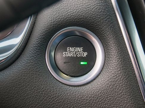 Used 2023 Chevrolet Traverse Premier w/ Redline Edition image 18