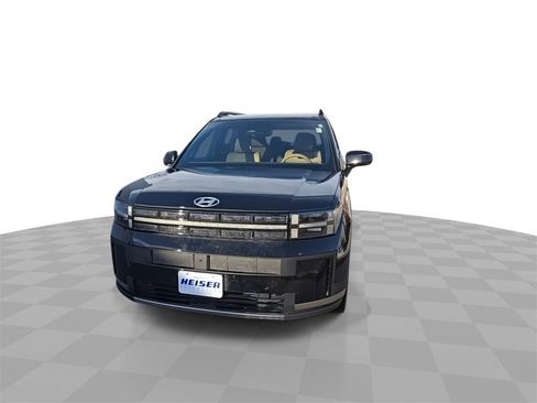 Used 2024 Hyundai Santa Fe Limited image 3