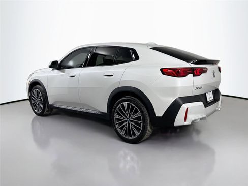 New 2026 BMW X2 xDrive28i w/ Technology Package AWD/4WD image 7