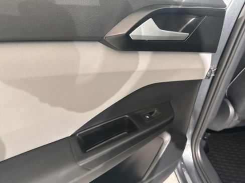 Used 2022 Volkswagen Taos SE image 17