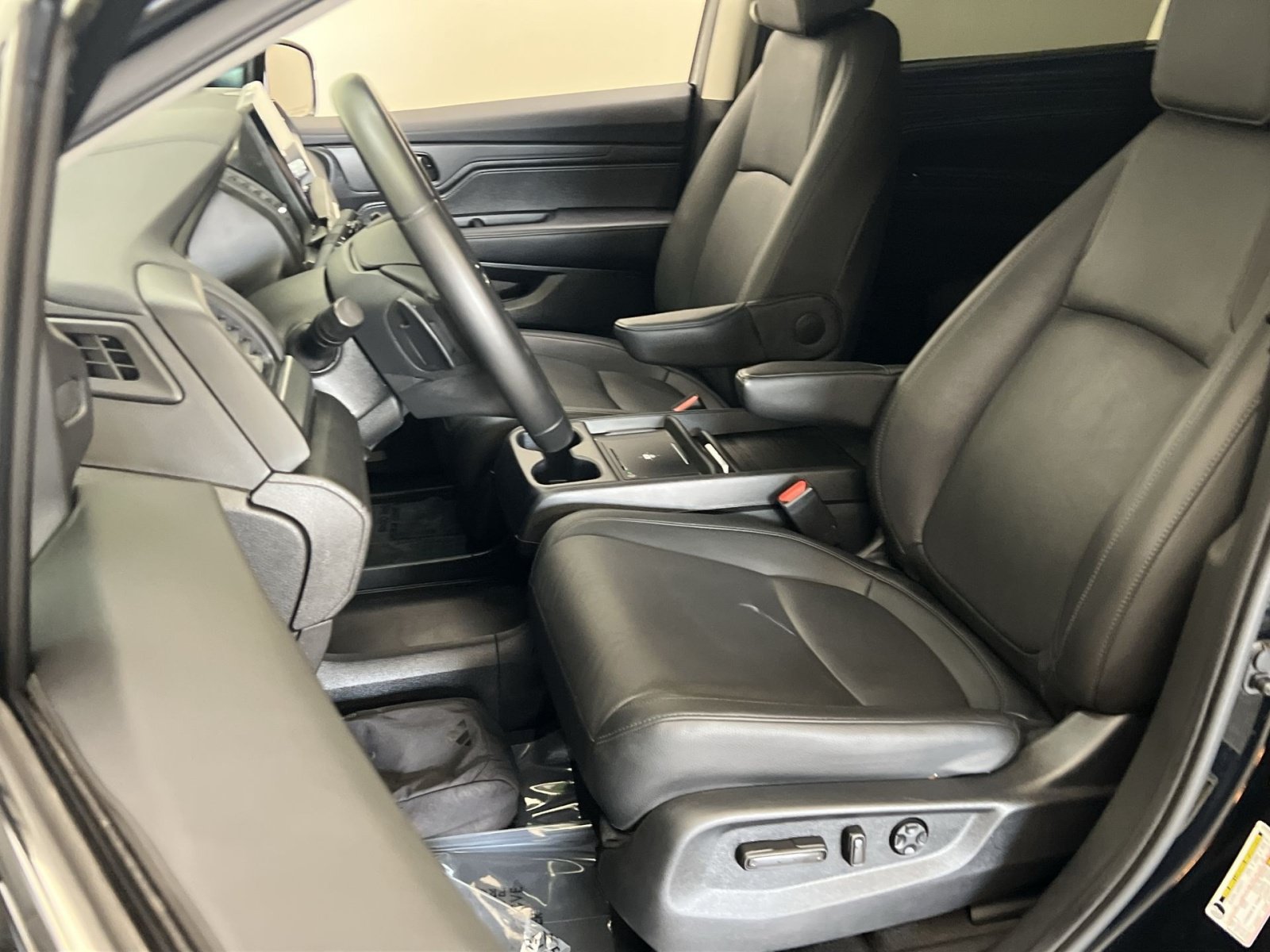Used 2025 Honda Odyssey EX-L image 12