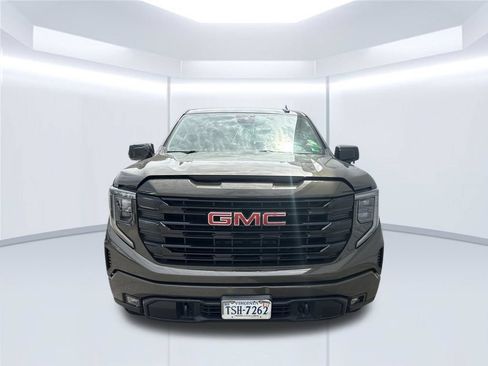 Used 2023 GMC Sierra 1500 Elevation AWD/4WD image 2