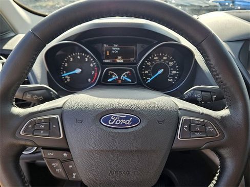 Used 2019 Ford Escape SEL image 22