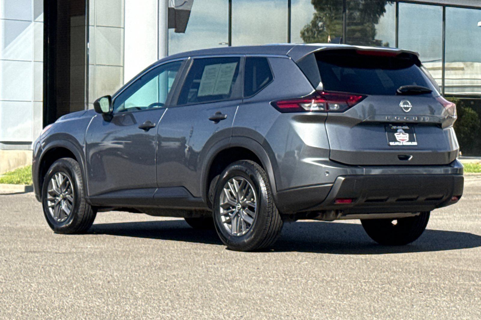 Certified 2024 Nissan Rogue S FWD image 8