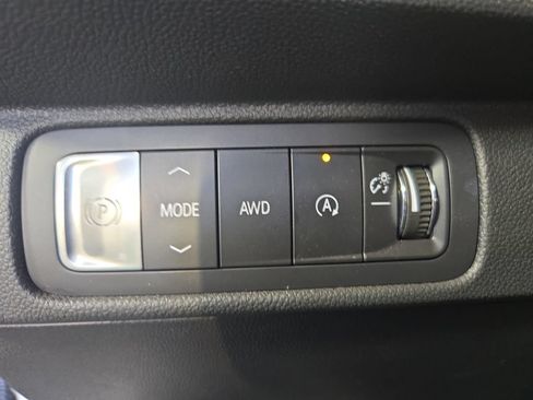 Used 2025 Chevrolet Traverse LT AWD/4WD image 30