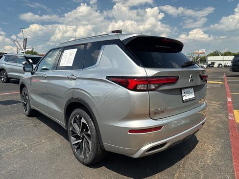 Used 2024 Mitsubishi Outlander SEL image 10