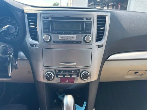 Used 2013 Subaru Outback 2.5i Premium w/ All-Weather Pkg AWD/4WD image 10