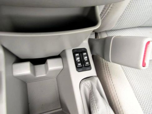 Used 2013 Subaru Forester 2.5X Premium w/ All-Weather Plus Pkg image 23