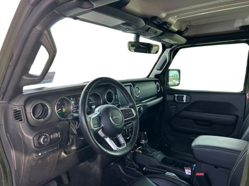 Used 2022 Jeep Wrangler Unlimited Sahara w/ Cold Weather Group image 8