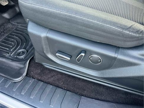 Used 2015 Ford F150 XLT w/ Equipment Group 302A Luxury image 22