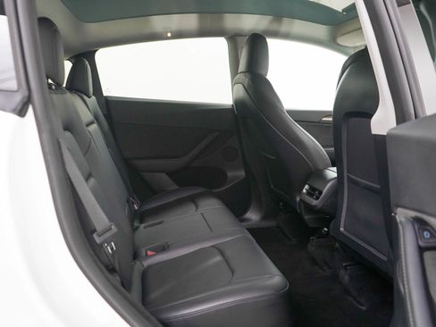 Used 2023 Tesla Model Y Long Range AWD/4WD image 12